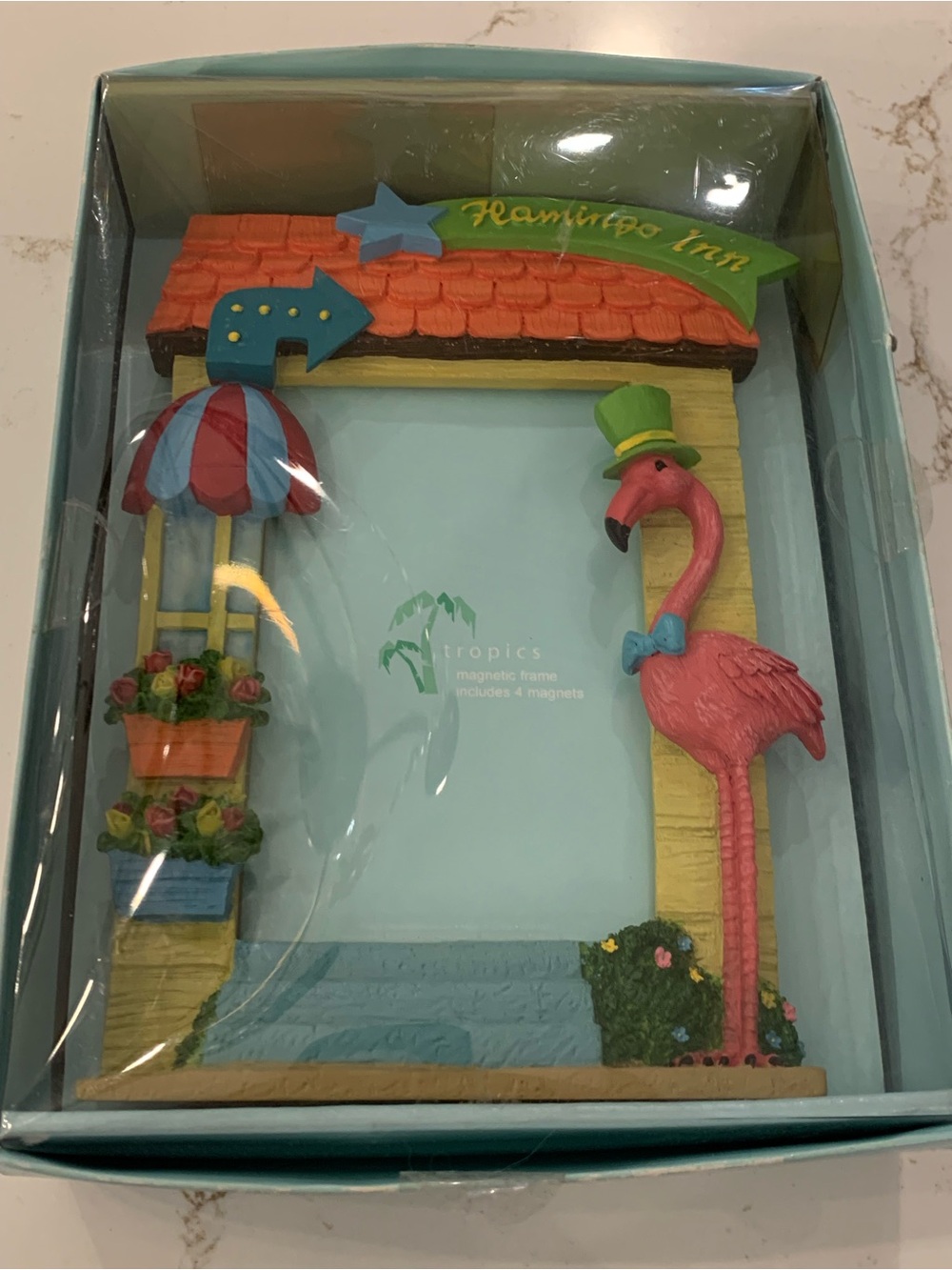 Flamingo Inn Picture Frame 3D Scene Magnetic Frame Holds A 4” x 6” Photo NEW